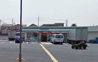 コンビニ　ファミリーマート（コンビニ）まで290m