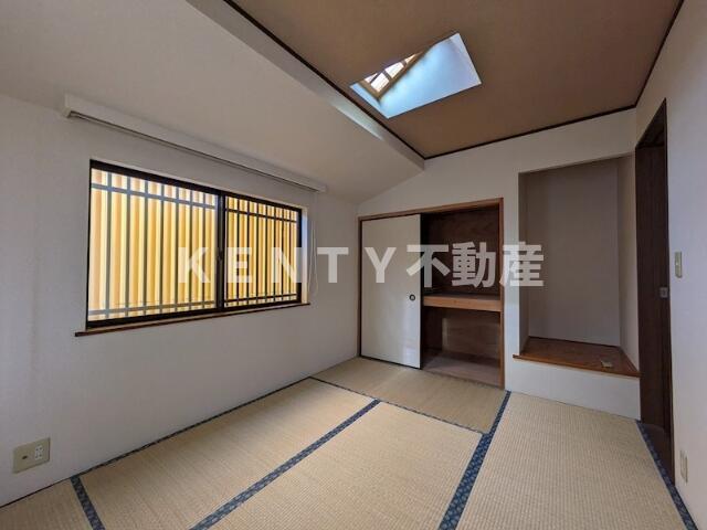 その他部屋・スペース　広くて明るい寝室