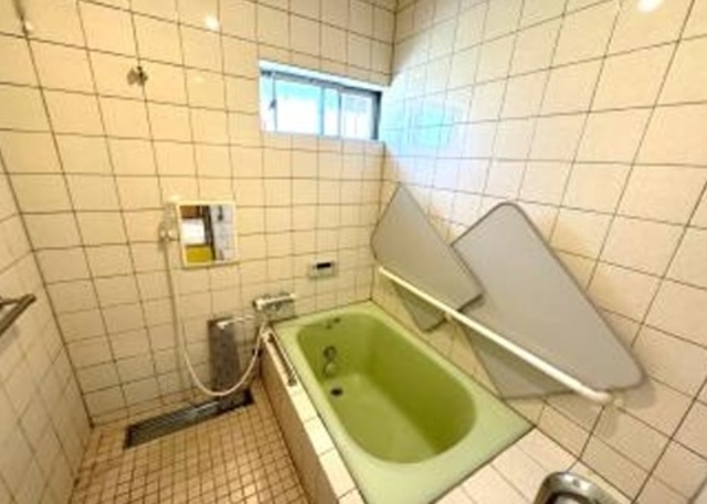 堺市西区堀上緑町2丁戸建の風呂写真