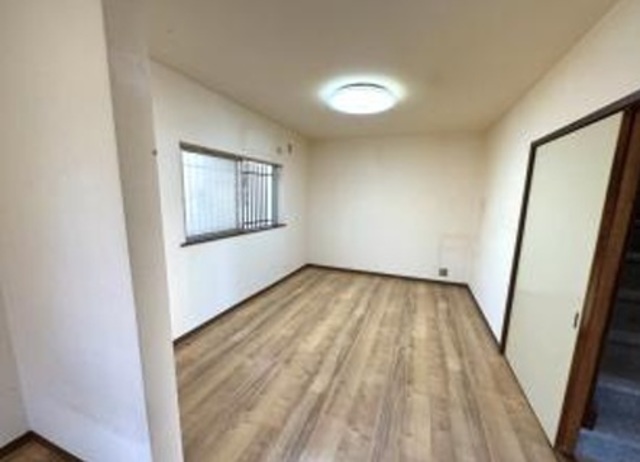 堺市西区堀上緑町2丁戸建の居間写真