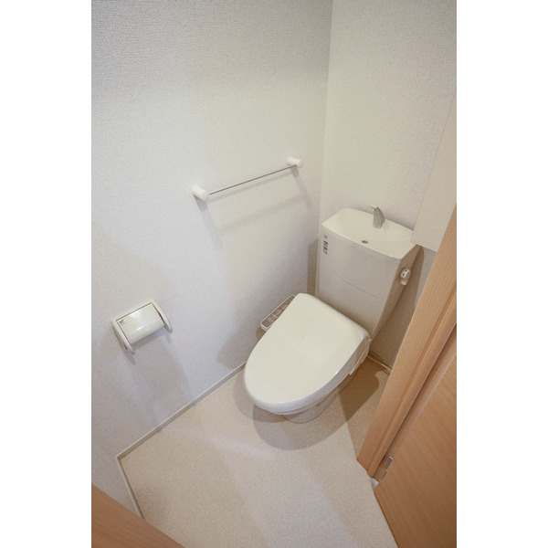 トイレ　同じ建物の別なお部屋