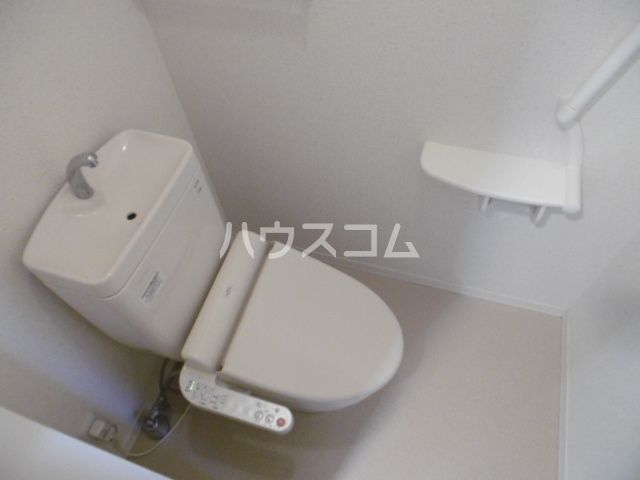 京成松戸線 くぬぎ山駅 徒歩7分 2階建 築15年のトイレ写真