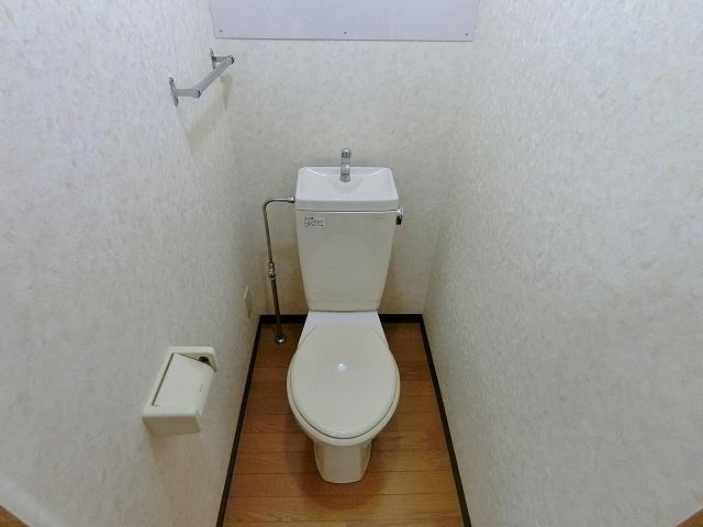 岳南電車 岳南原田駅 徒歩13分 5階建 築23年のトイレ写真