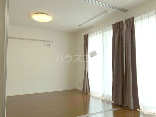 クレア神立の居間写真