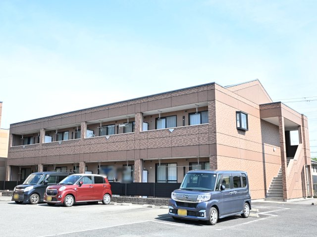 近鉄奈良線 近鉄奈良駅 バス乗車時間：20分 最寄りバス停で下車 徒歩3分 築22年