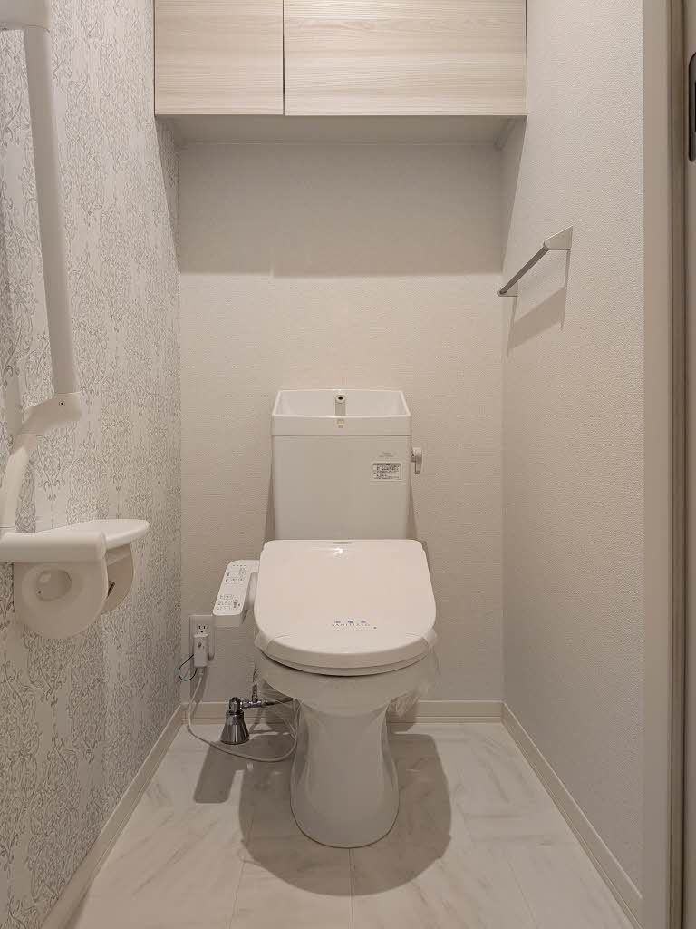 ＪＲ宇野線 備前西市駅 徒歩72分 2階建 築7年のトイレ写真