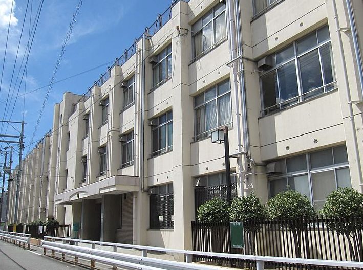 小学校　泉尾東小学校（小学校）まで340m