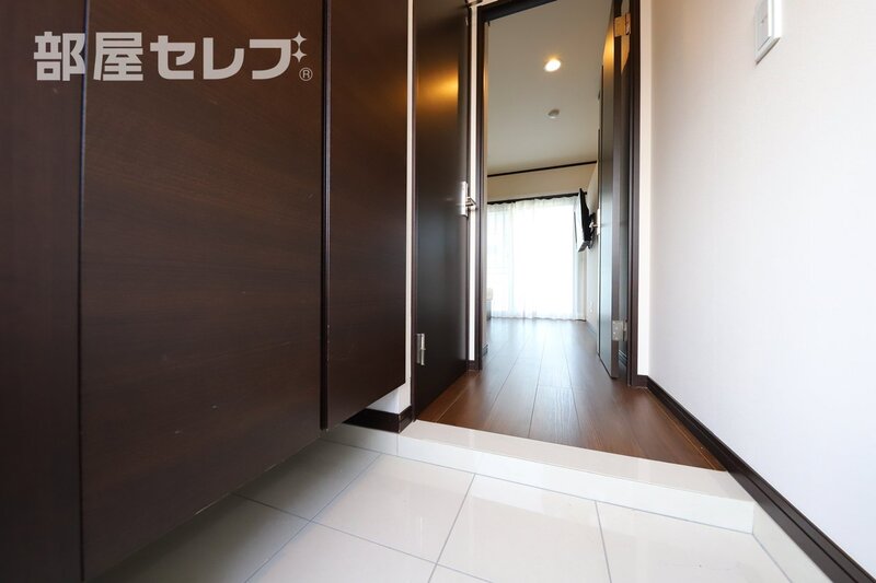 MINA葵の玄関写真