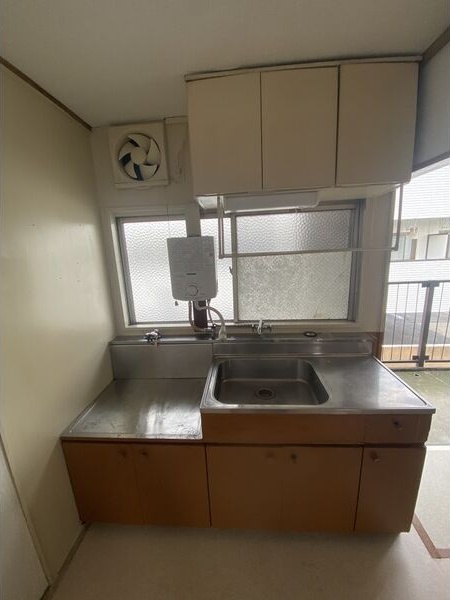 あおなみ線 港北駅 徒歩17分 2階建 築49年のキッチン写真
