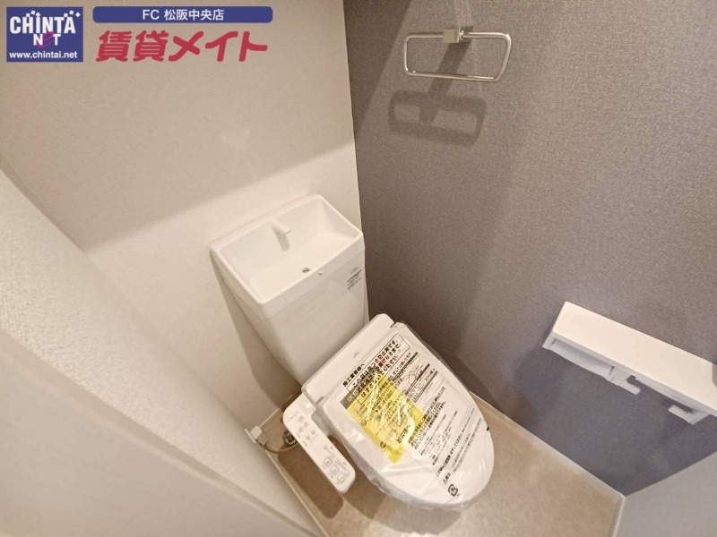 トイレ　同型参考写真