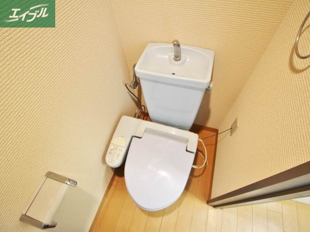 トイレ　温水洗浄便座設置済み