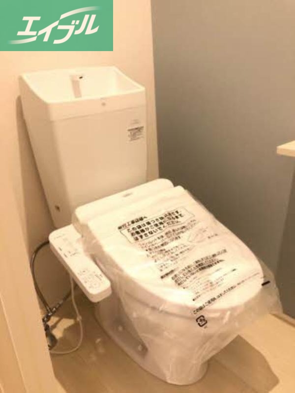 メゾンルララ 西古松のトイレ写真