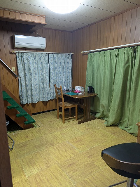 舞4丁目戸建の居間写真
