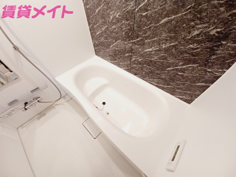 バス・シャワールーム　反転タイプ参考写真