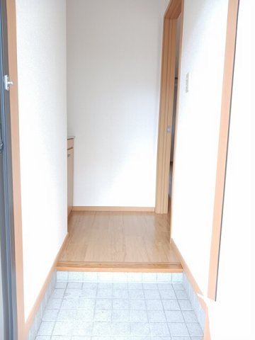 玄関　シンプルで使いやすい玄関です