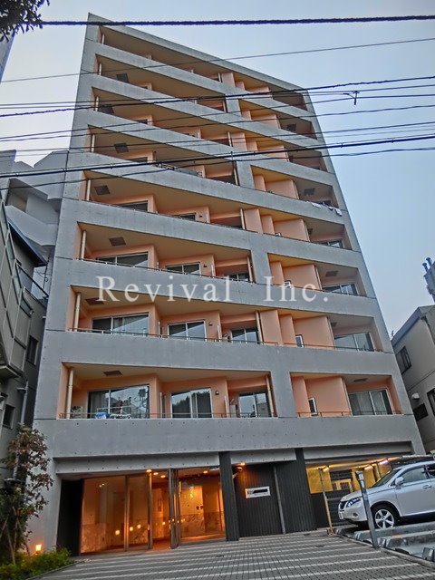 建物外観　高級感ある９階建ての外観でございます