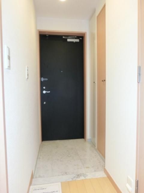 玄関　お部屋探しはタウンハウジングへ♪