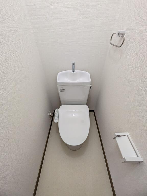 サンビレッジ鴨居D棟のトイレ写真