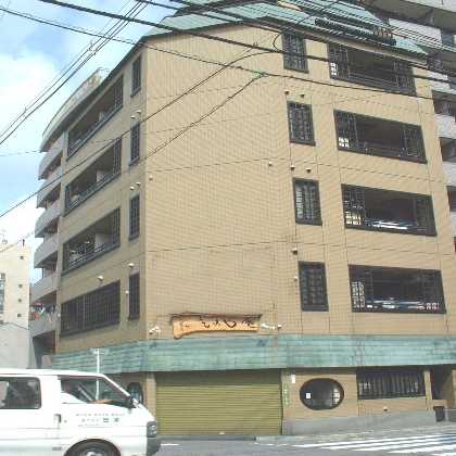 広島市中区堺町のマンションの建物外観