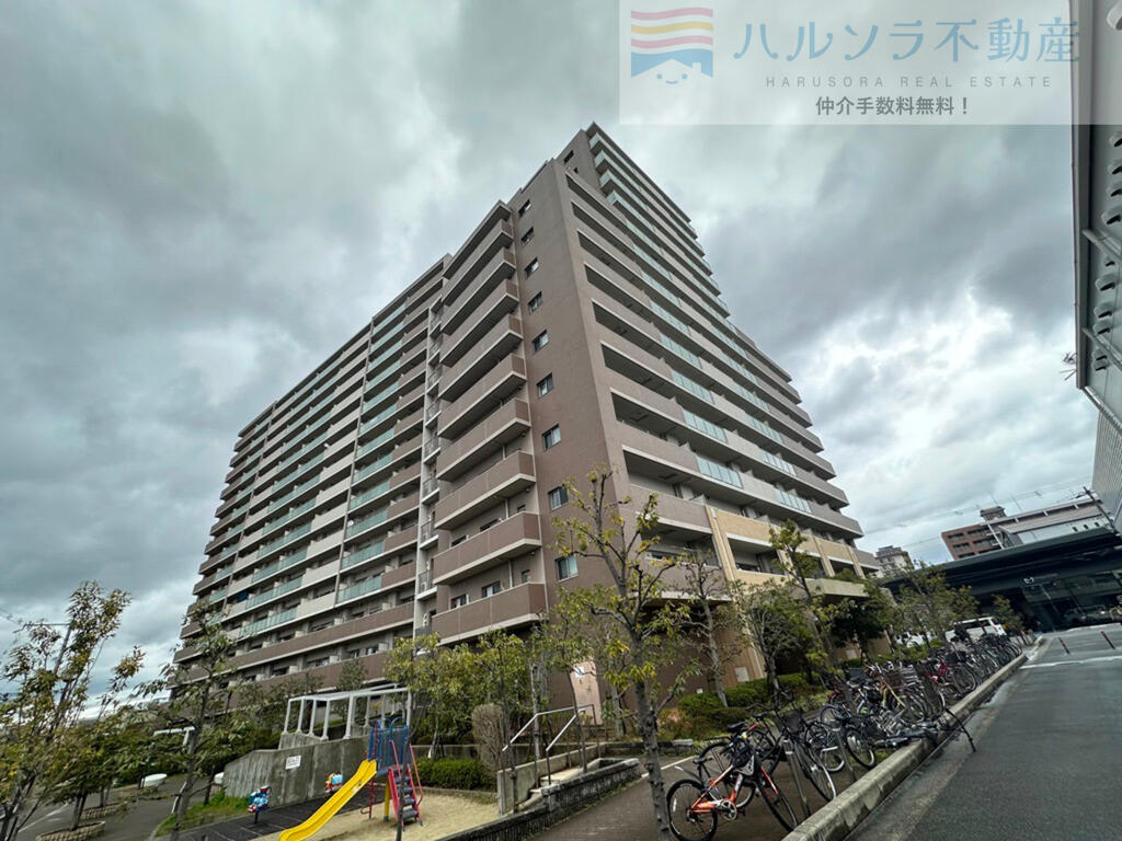 寝屋川市豊里町のマンションの建物外観