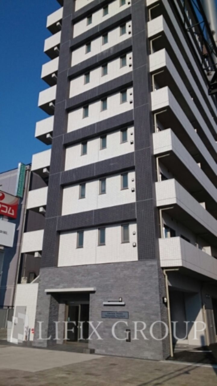 横浜市鶴見区市場富士見町のマンションの建物外観
