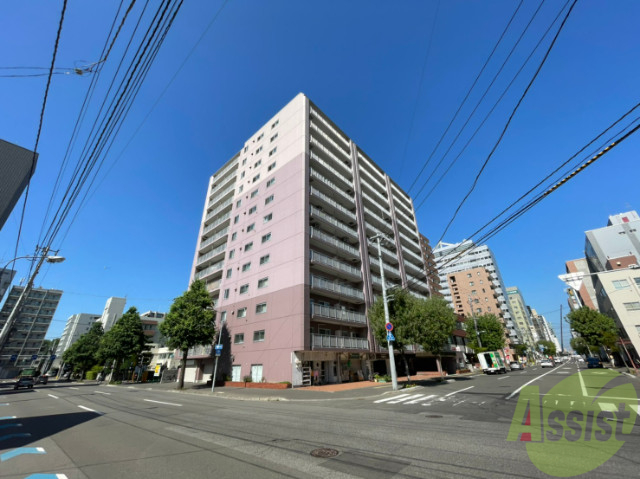 札幌市北区北七条西のマンションの建物外観