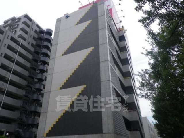 名古屋市千種区吹上のマンションの建物外観