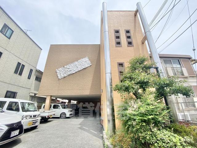 茨木市庄のマンションの建物外観