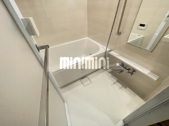 バス・シャワールーム　同タイプ別部屋の写真です。