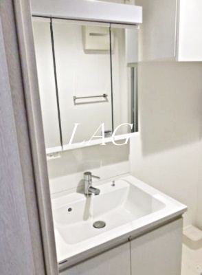 洗面設備　独立洗面台です。