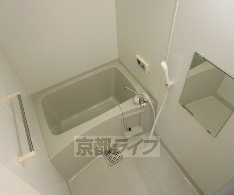 バス・シャワールーム　きれいなお風呂になります。