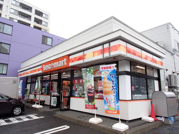 コンビニ　セイコーマート（コンビニ）まで400m