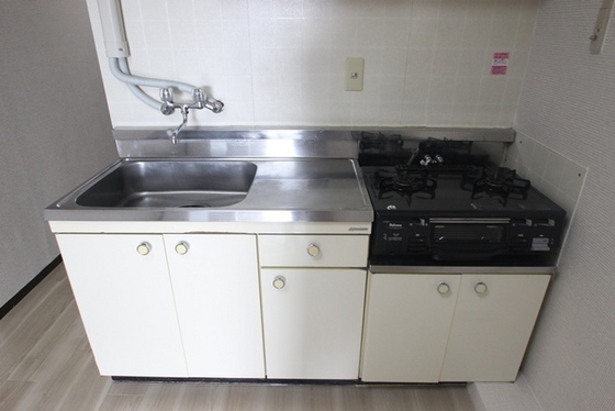 キッチン　※別部屋の写真です