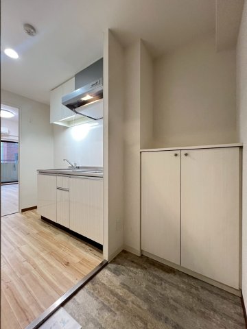 玄関　同マンション別部屋：参考写真