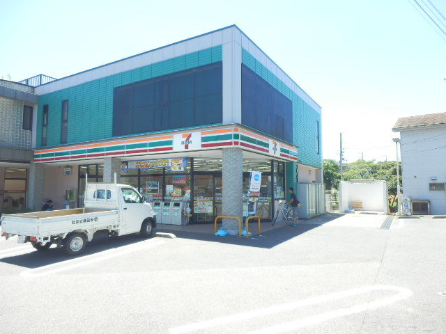 コンビニ　セブンイレブン横浜こどもの国店（コンビニ）まで895m