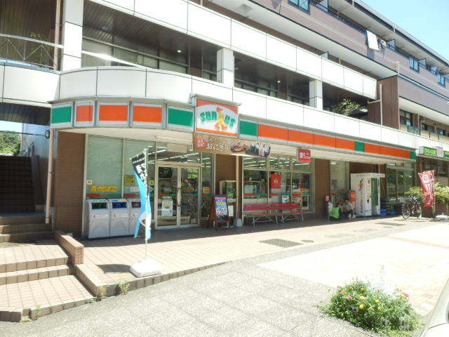 コンビニ　サンクスこどもの国店（コンビニ）まで1048m