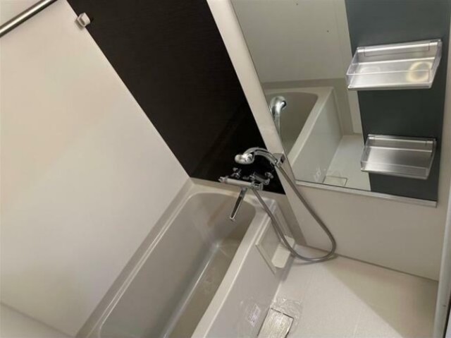 バス・シャワールーム　バスルーム