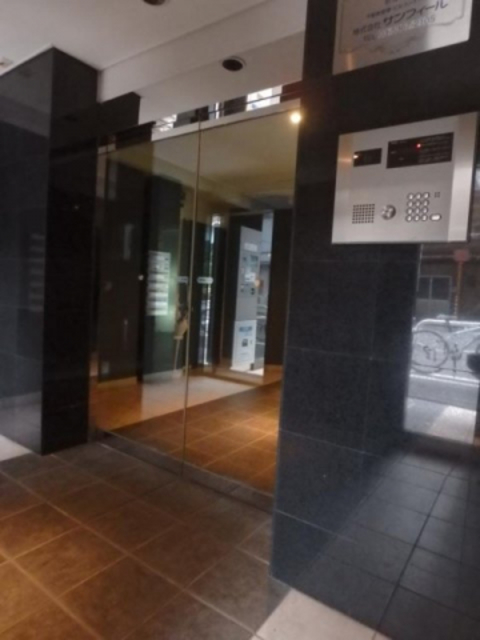 エントランス　エントランス