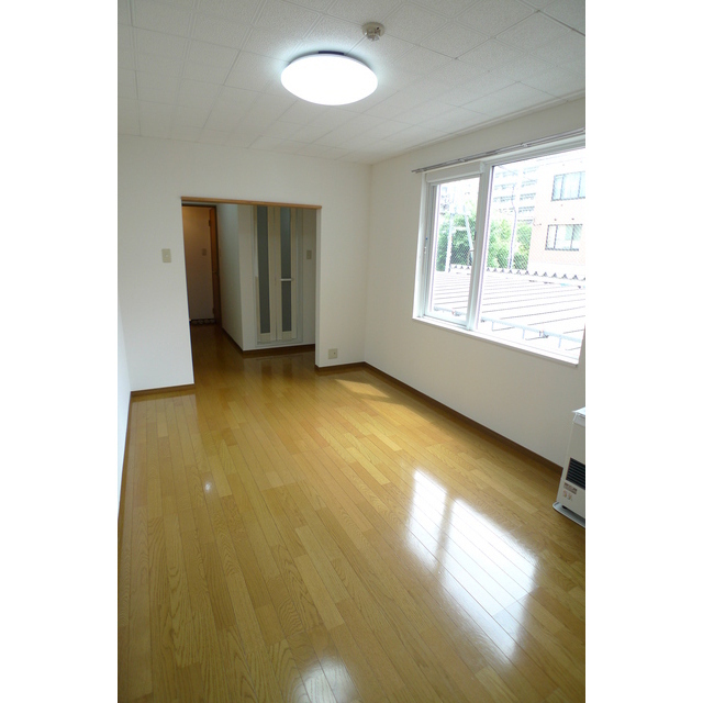 居室・リビング　※改装中につき現状を優先します。