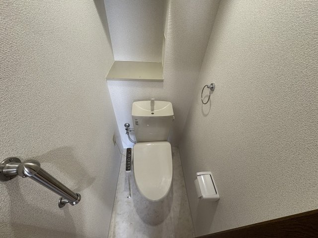 トイレ　トイレもきれいです