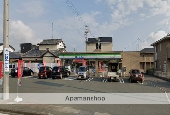 コンビニ　ファミリーマート（コンビニ）まで495m