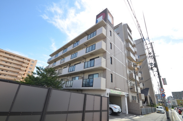 建物外観　バルコニーから夢前川が見えますよ☆