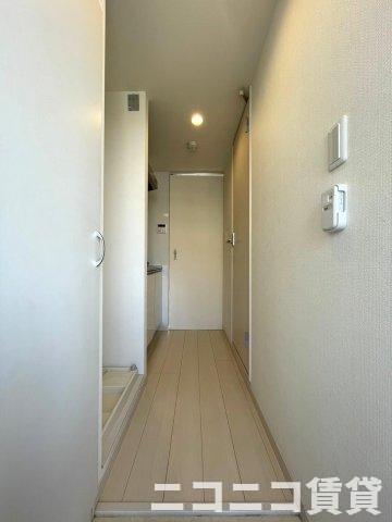 玄関　別号室イメージの為、現状を優先致します。