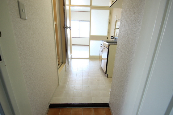 玄関　※別部屋の写真です