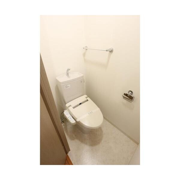 トイレ　コンパクトで使いやすいトイレです