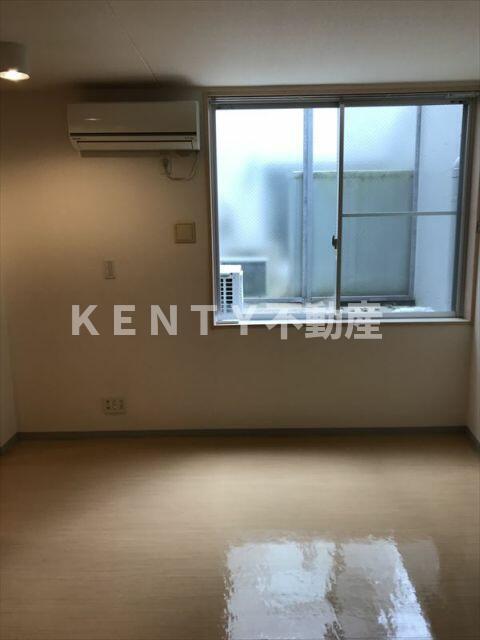 その他部屋・スペース　広くて明るい寝室