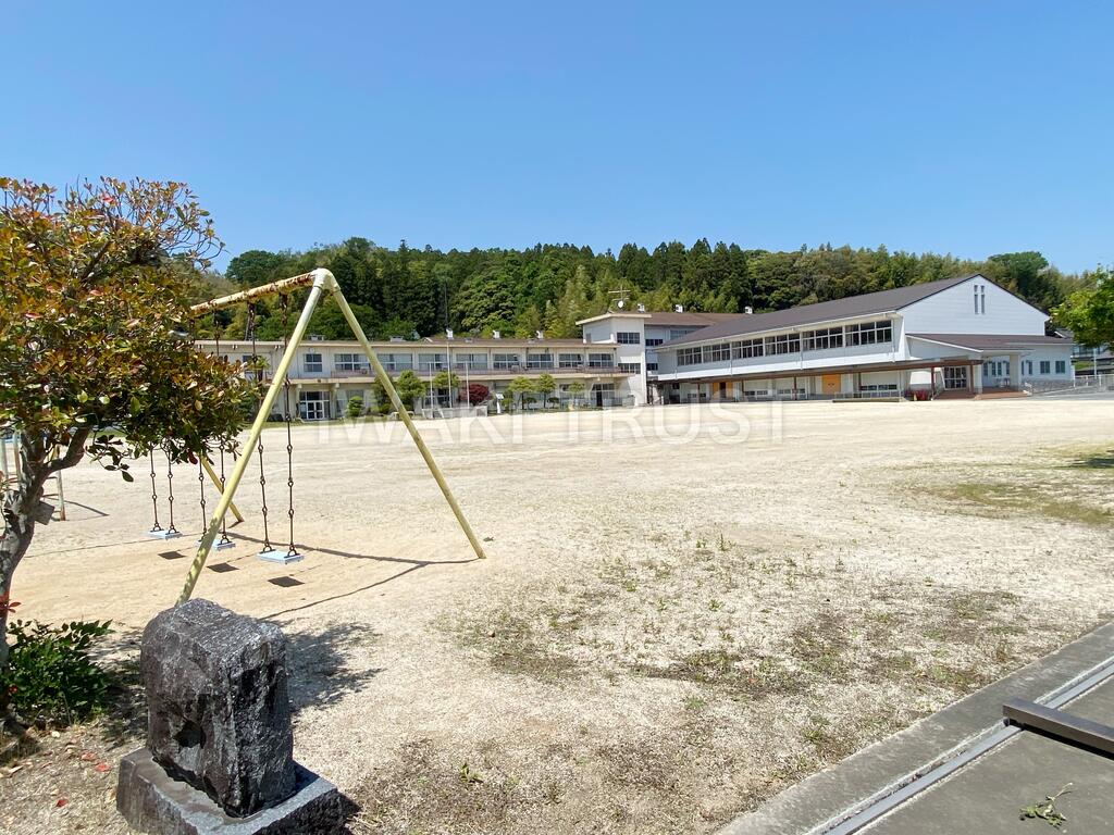 小学校　いわき市立赤井小学校（小学校）まで1039m