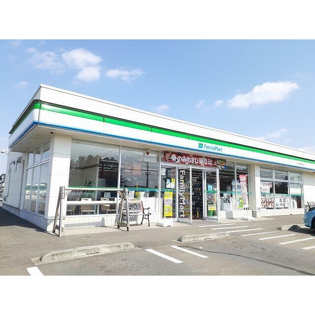 コンビニ　ファミリーマート大田原南金丸店（コンビニ）まで1300m