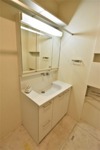 洗面設備　同物件、類似間取りのイメージ写真です
