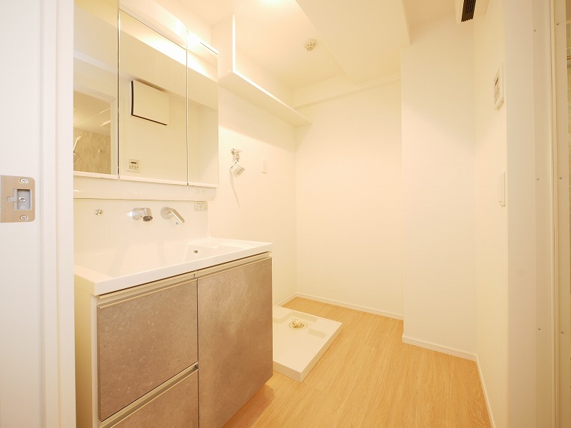 洗面設備　写真は別の部屋です。
